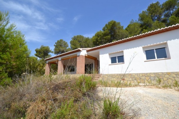 3 Bed 2 Bath Villa Javea 4*
