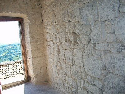 Cave property with stunning rock..