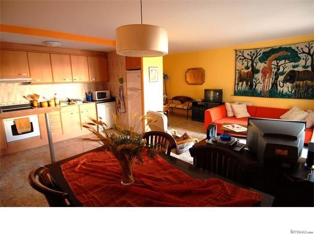 3 Bedrooms - Apartment - Girona - For..