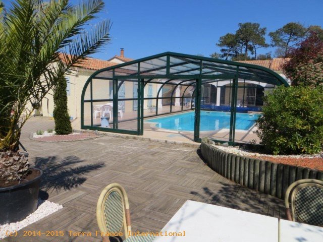 Villa With Swimming Pool Near The Ocean..