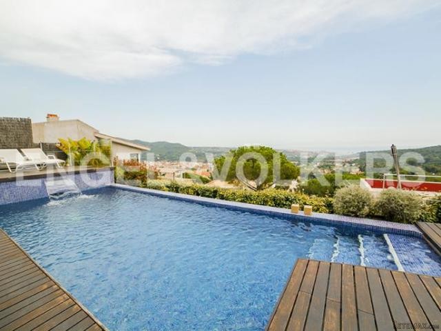 Design and spectacular views in Costa.. - 2