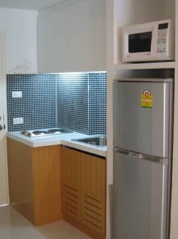 Cosy, modern 1-bedroom low-rise condo.. - 2