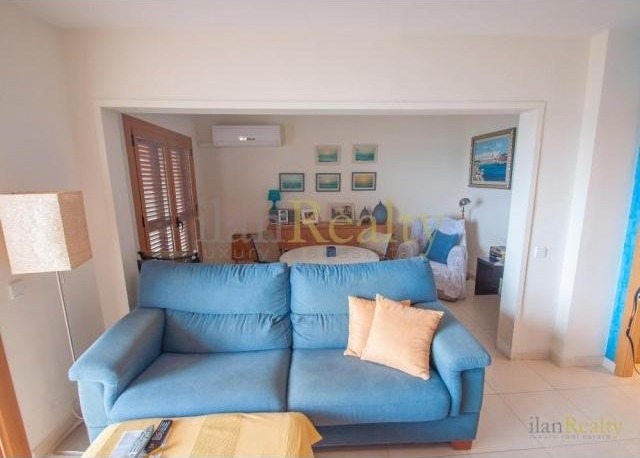 The apartment with a sea view on the..