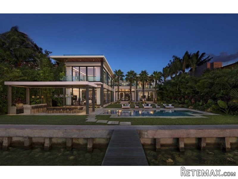7 bedroom House For Sale: 6466 N BAY RD