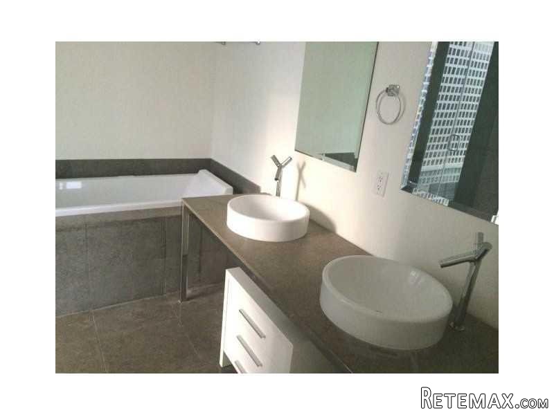 2 bedroom Flat For Sale: 495 Brickell.. - 2