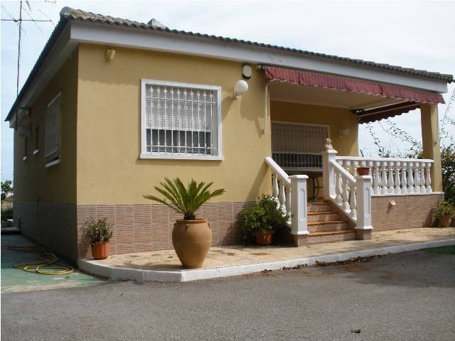 Stunning Detached Properties on a1200m2..