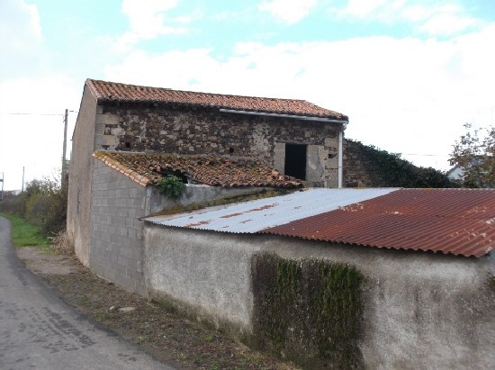 French Barn To Restore - 2