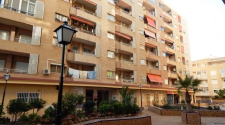 Resale · Apartment · Spain · Costa Bl..