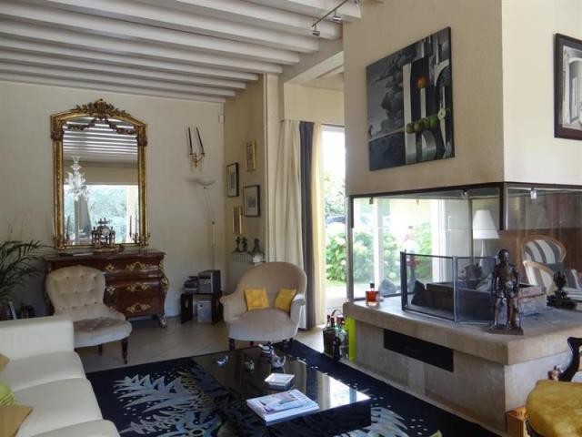 6 bedroom House For Sale: 69380 LIMONEST - 2