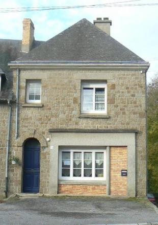 Village Property, Well Appointed - 2