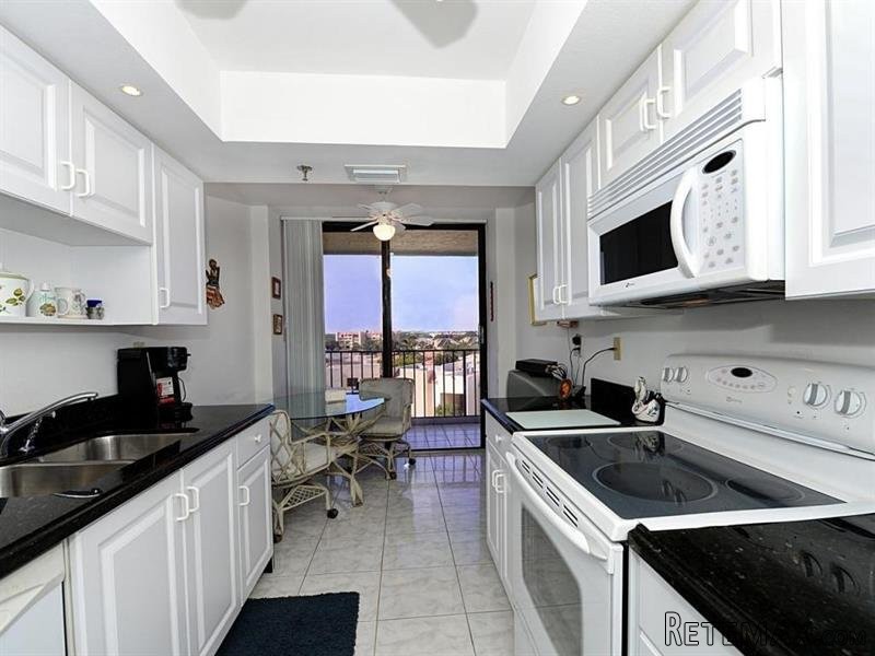 2 bedroom Residence For Sale: Jupiter.. - 2