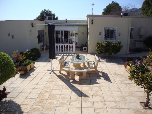 5 Bedrooms - Property - Alicante - For..