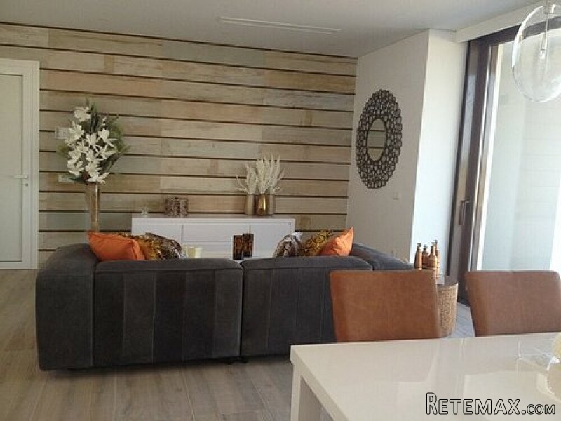 * PRESTIGIOUS 3 BED 2 BATH APARTMENT - 2