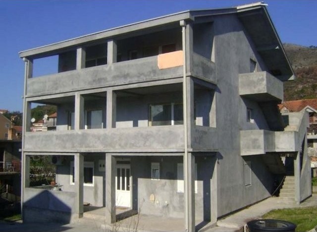Three floor house in Dumidran, Tivat