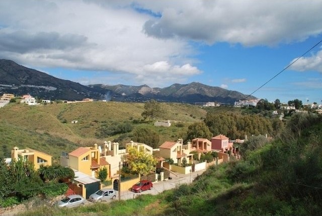 Land - Large plot in Mijas costa with.. - 2