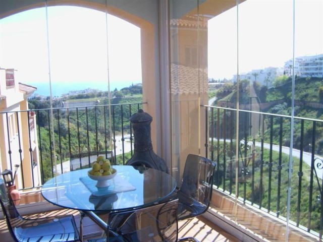 3 Bed Apartment for sale in Calahonda