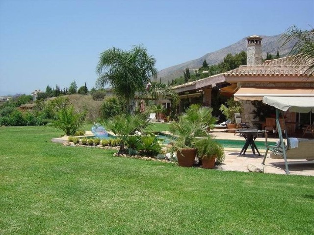 Villa - Villa on one level: 3 bedrooms.. - 2