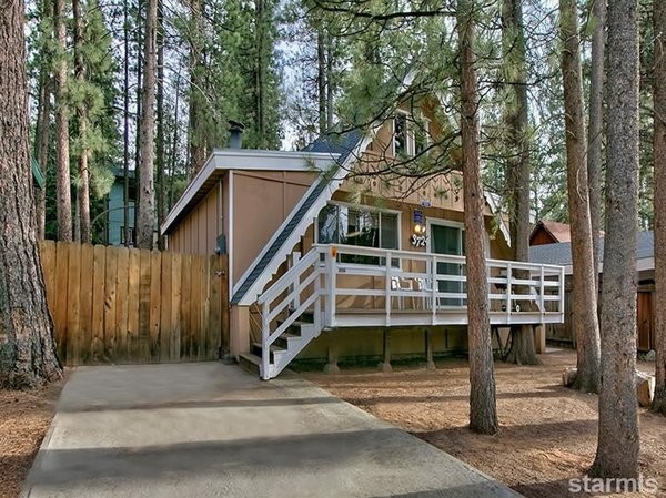 3 bedroom Residence For Sale: South..