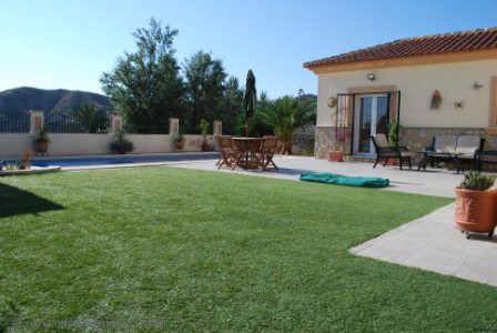Detached villa on a 680m2 plot with.. - 2