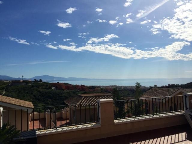 3 bedroom town house for sale - 2