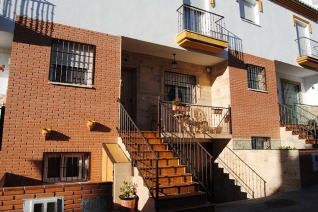 Detached House for Sale in Competa..