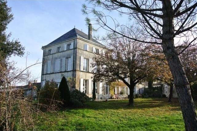 8 bedroom House For Sale: 16200 CHARENTE
