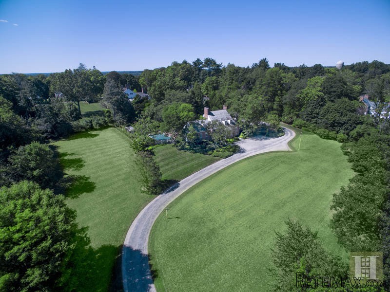 7 bedroom House For Sale: 16 WRENFIELD..