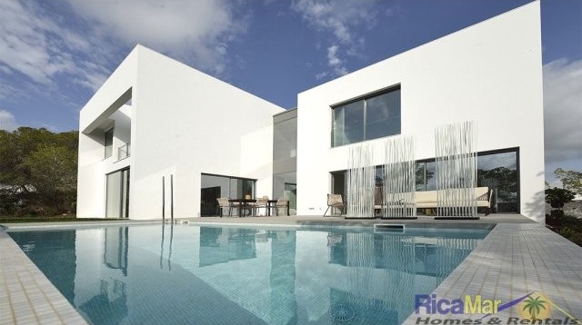3 Bedrooms - Villa - Alicante - For Sale