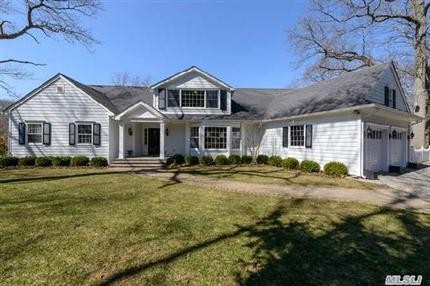 22 Valley Rd Matinecock, NY 11560