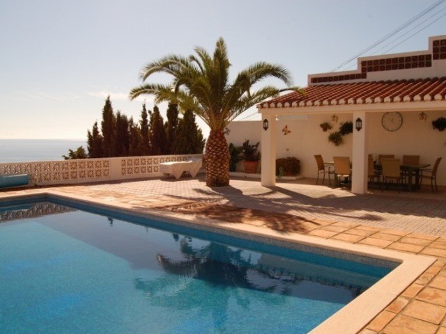 Immaculate 4 Bedroom Villa with Private..