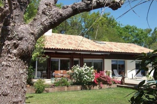3 bedroom Character For Sale: 33950..