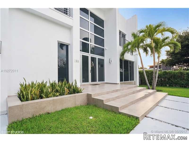 5 bedroom House For Sale: 255 189th Ter - 2