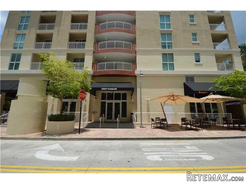 2 bedroom Flat For Sale: 7285 SW 90th..