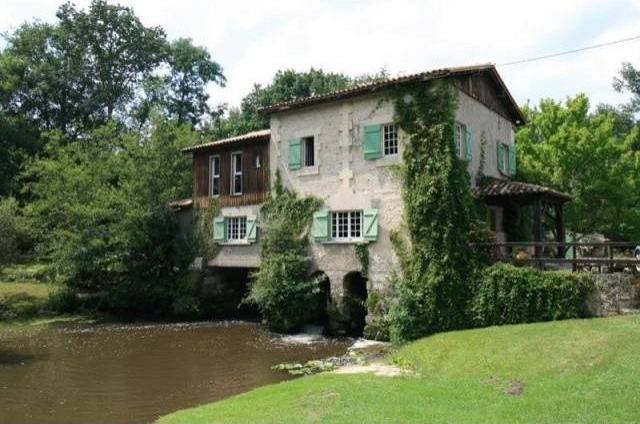 6 bedroom Character For Sale: 33500..