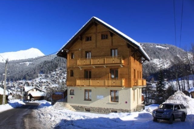 Superb 2 bedroom apartment, 5 minute..