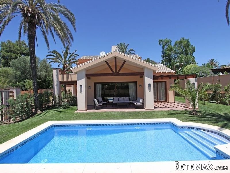 5 Bedrooms - Villas - Malaga - For Sale