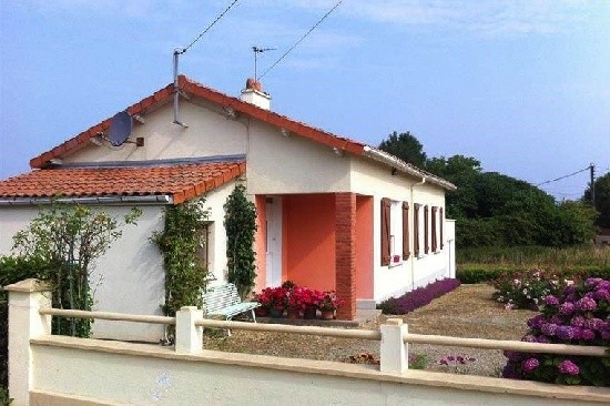 Charming Traditional French House - 2