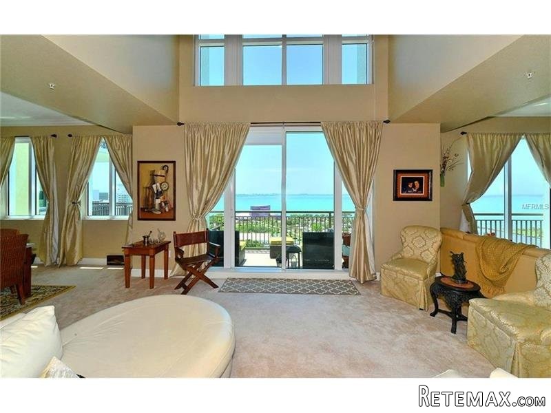 2 bedroom Town House For Sale: 800 N.. - 2