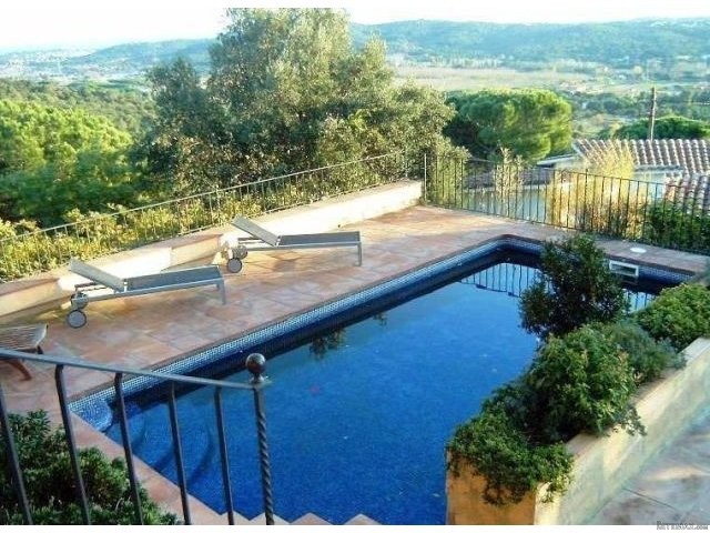 4 Bedrooms - Villa - Girona - For Sale