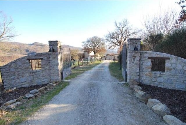 9 bedroom House For Sale: Perugia.. - 2