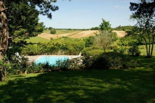 5 Bedroom Country House For Sale - 2