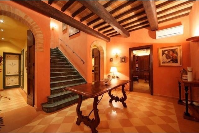 8 bedroom House For Sale: Todi, Umbria.. - 2