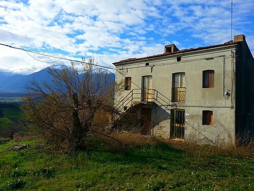 Detached farmhouse with stunning views.. - 2