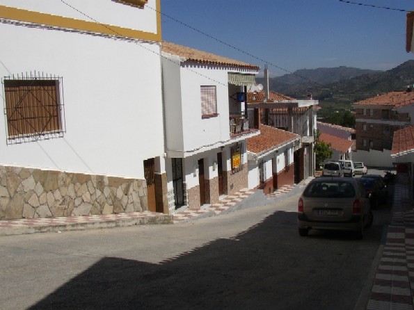 Town House - This townhouse is situated..
