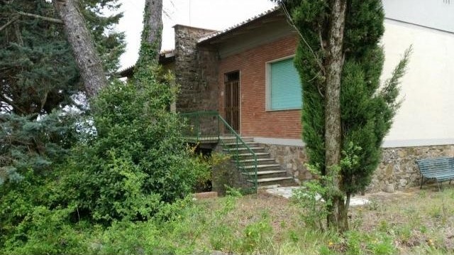 Villa for sale in Castelnuovo..
