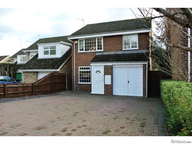 Weyhill Close £305,000