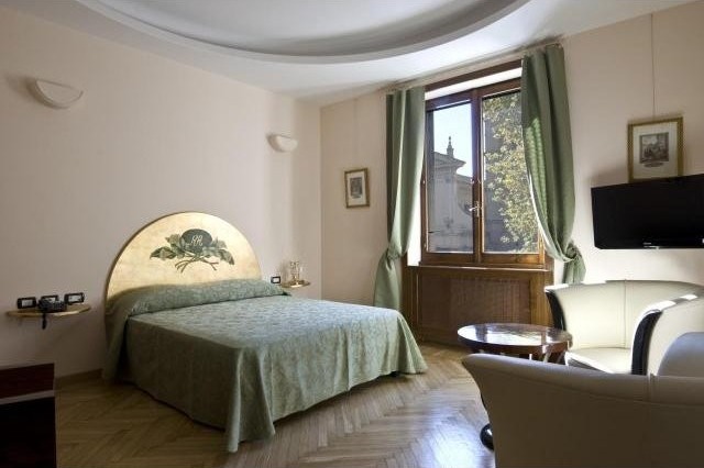 5 Bedrooms - Apartment - For Sale