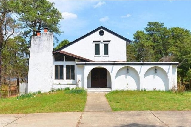 6 bedroom Flat For Sale: 419 Lake Shore..