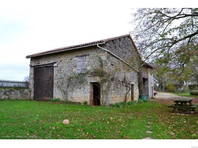 Old 3 bedroom Stone House - 2