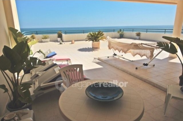 Sea Front Penthouse In Albufeira - 2